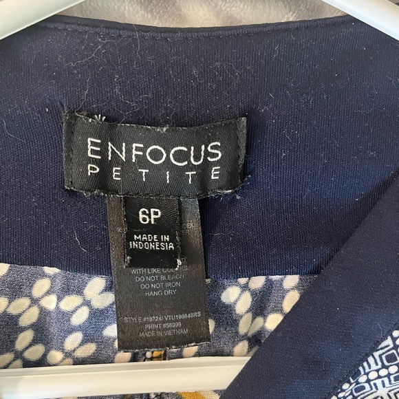 En Focus | Navy and Gold Midi Dress size 6P - Picture 4 of 4